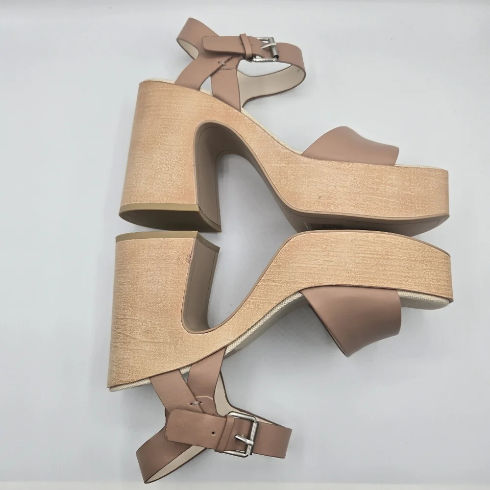 DOLCE VITA NWOT Wallis Chunky Heel Woodgrain Platform Heels in Beige